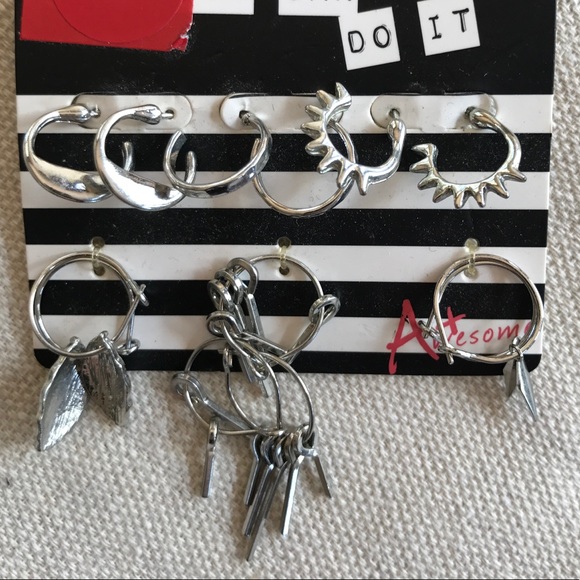 🎉NWT Set/6 Earrings - Picture 2 of 3